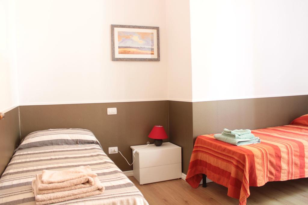 Pino Marittimo Bed & Breakfast Чивитанова Марке Екстериор снимка