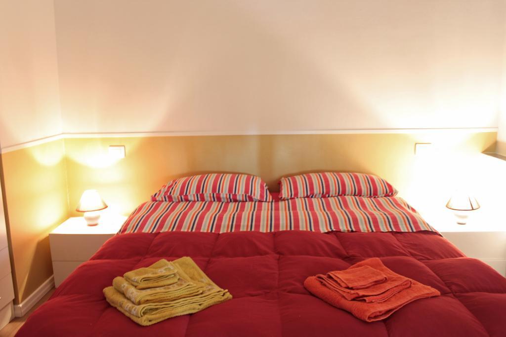 Pino Marittimo Bed & Breakfast Чивитанова Марке Екстериор снимка